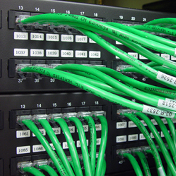 Systèmes de câblage de télécommunications - Infrastructure de  télécommunications dans les immeubles - Guides techniques - SNGP - Biens  immobiliers - SPAC